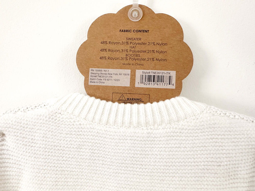 First Steps New baby Gift Set - Sweater - Hat - Booties