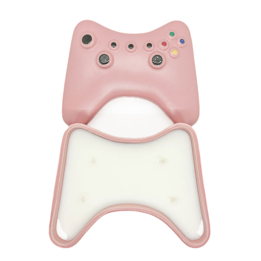 Gamer GF Controller Candle | DW Home